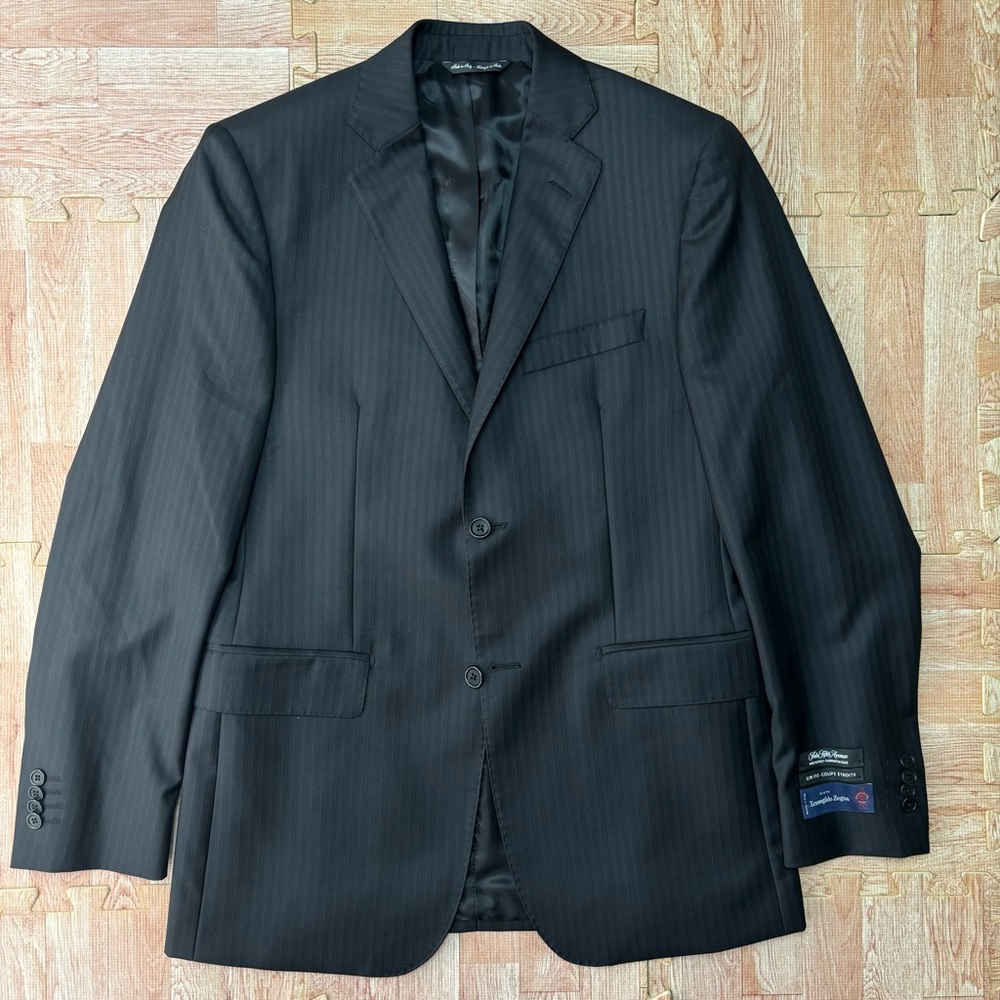 Saks Fifth Avenue Slim Fit Blazer 38R Zegna Cloth Made in Italy Black Pinstripes